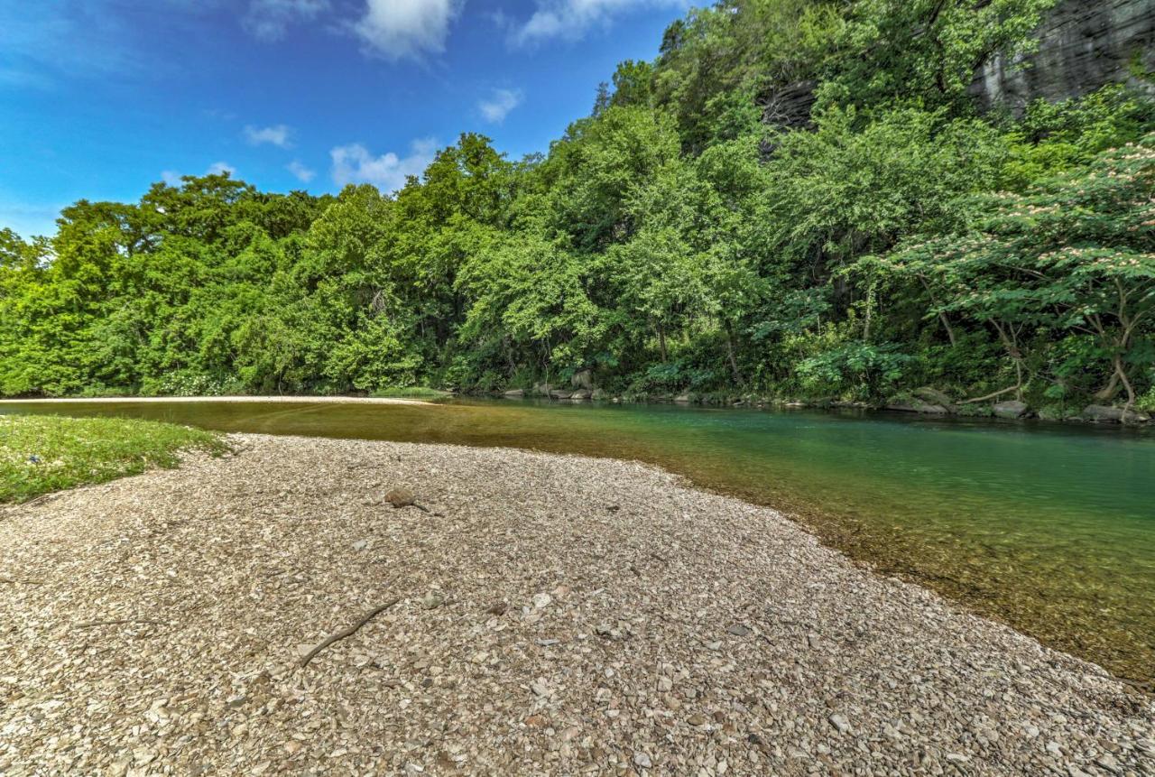 Creekside Hideaway With Fire Pit And Creek Access! Villa Mountain View Exterior photo